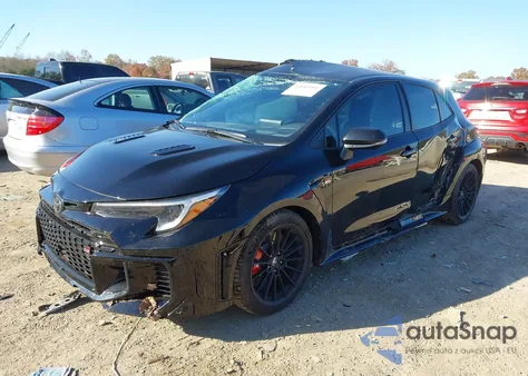 2025 Toyota Gr Corolla Premium Plus z USA, uszkodzony, nr VIN JTNABAAEXSA021607